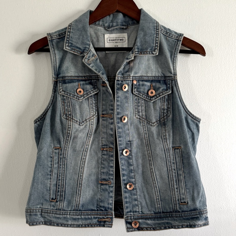 Eighty Two Brand Women’s Denim Vest Medium